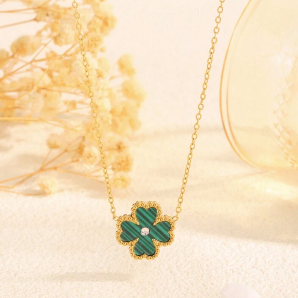 Green Clover Pendant Necklace – 18K Gold Filled